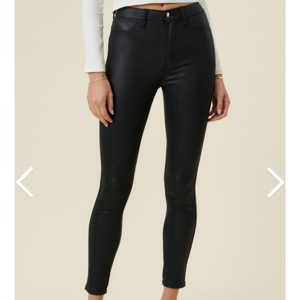 Vibrant Miu Black Coated Skinny Moto Jeans